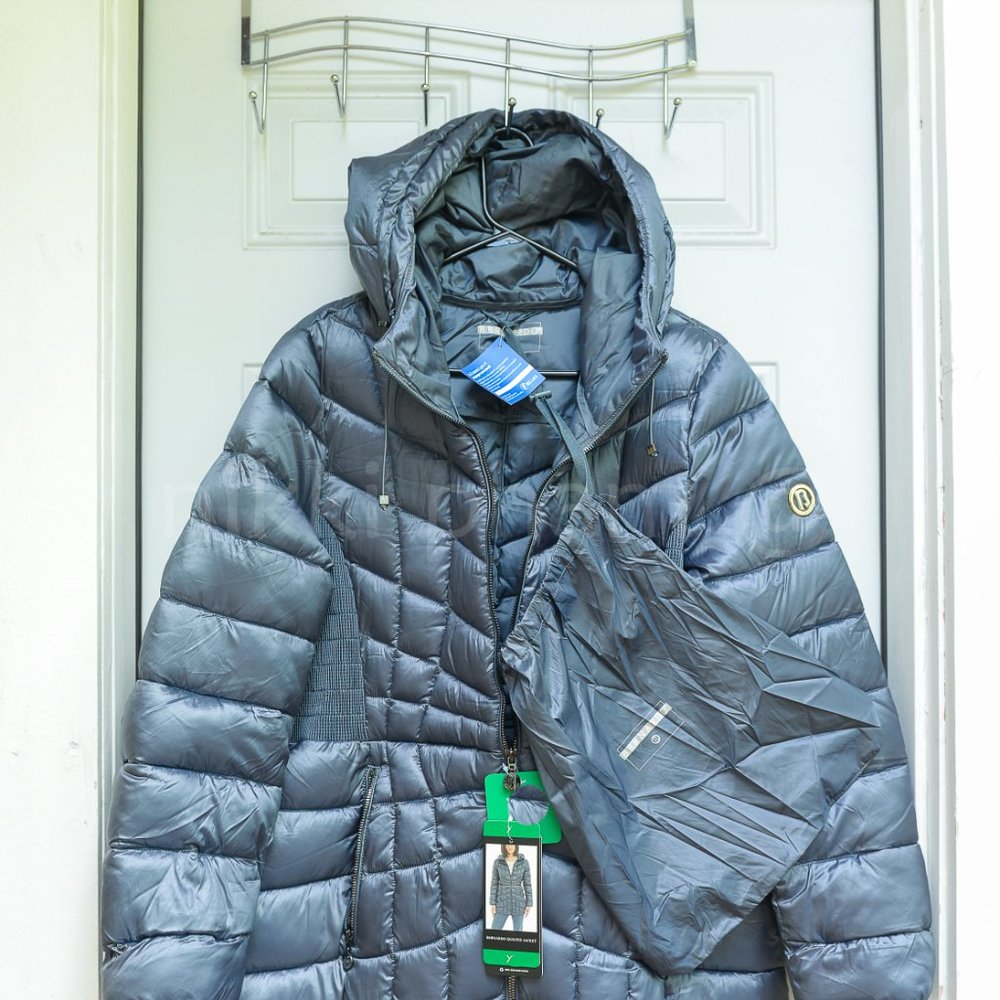 Women Bernardo Ladies Packable Quilted Jacket in blue color - Picture 6 of 8